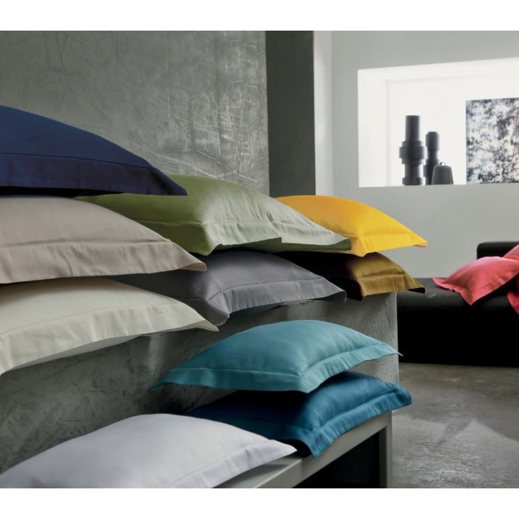 Drap plat satin uni de coton de Blanc des Vosges